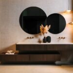 Jak urządzić beżową łazienkę? Sprawdź modne inspiracje