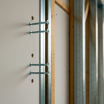 Ile wkrętów na 1 płytę GK? Poradnik montażu płyt